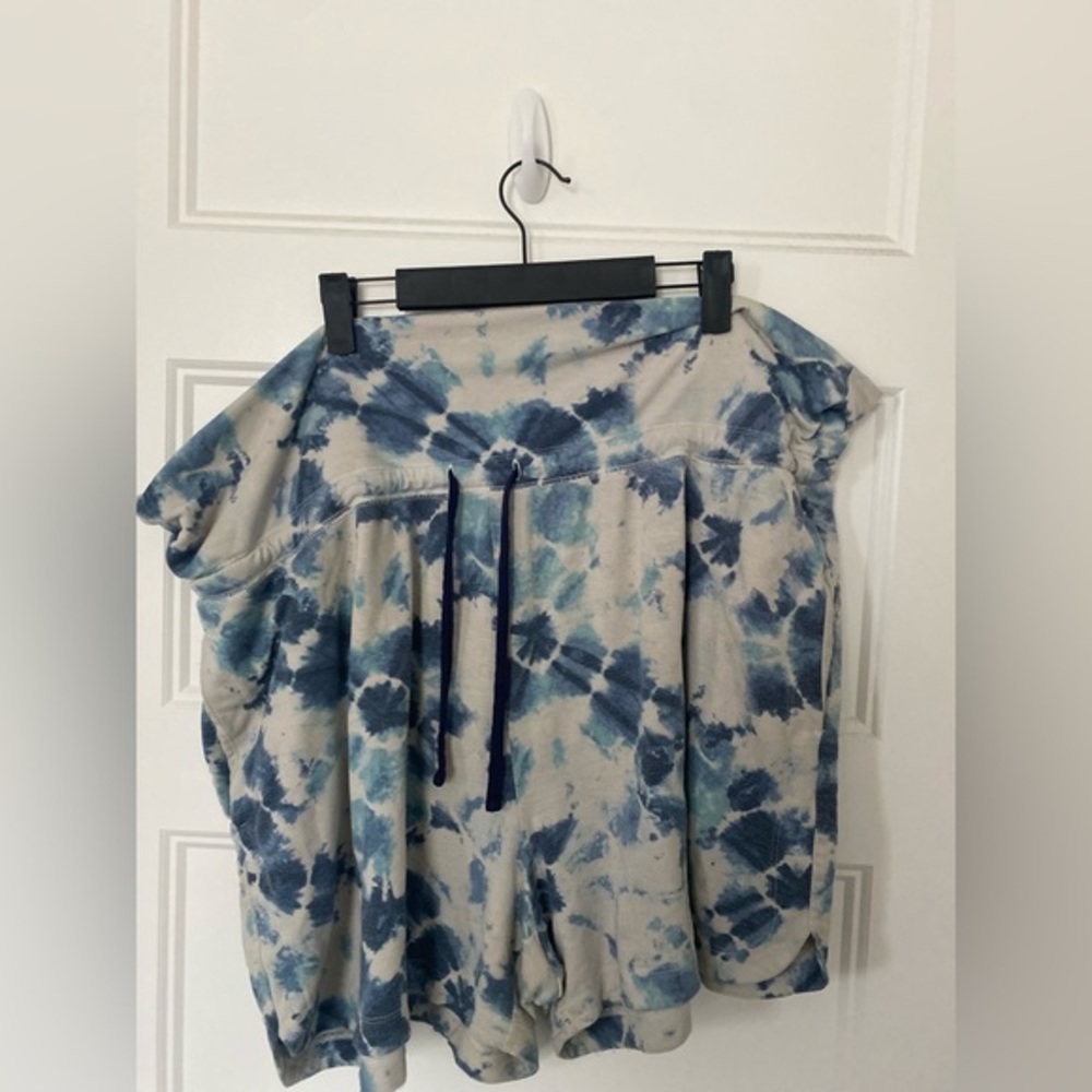 Old navy tie dye shorts